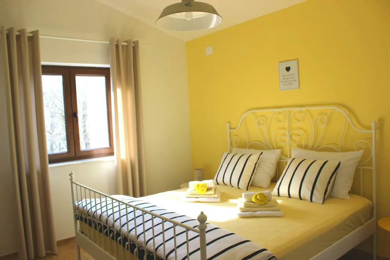 Holiday Home Deni Roč 0*,