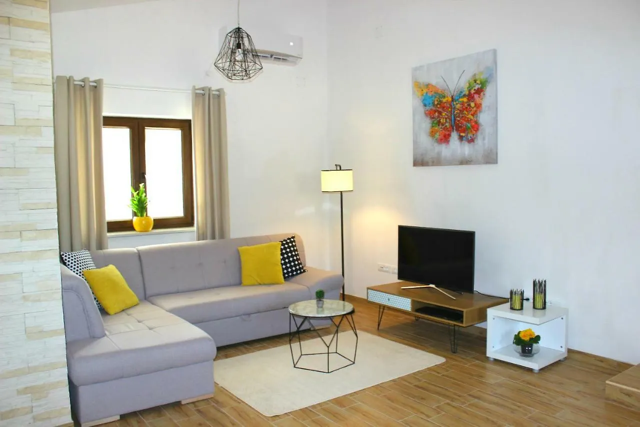 Holiday Home Deni Roc Croatia