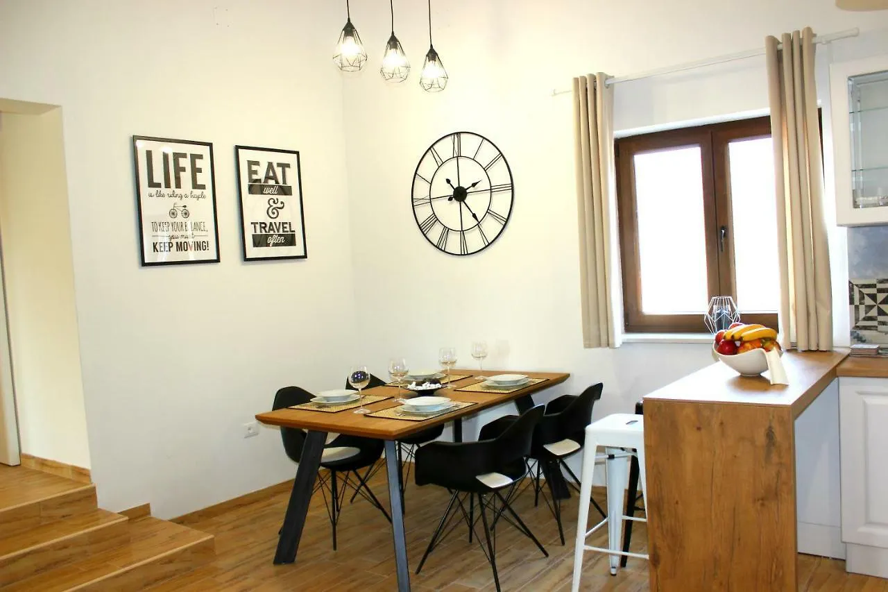 Holiday Home Deni Roc